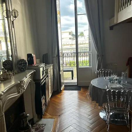 Le 121 - Palace Le Bernascon * Aix-les-Bains